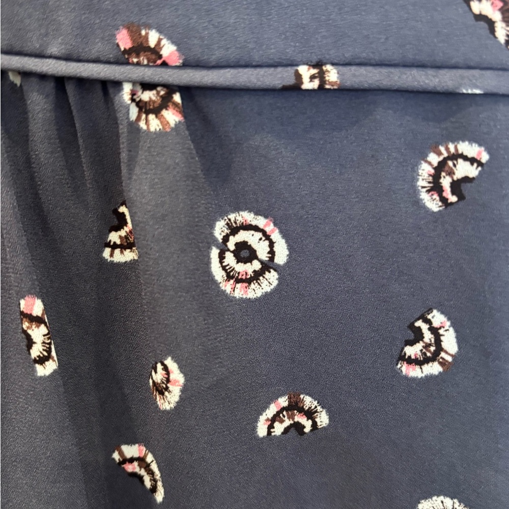 Daniel Rainn Charcoal Printed Blouse - Picture 4 of 5